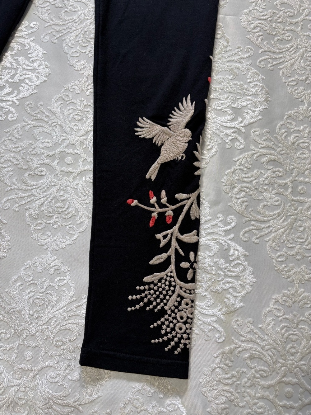 Johnny Was Black Cotton Embroidered Leggings Mid Rise Size Small - Picture 6 of 10